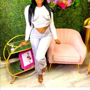 This set never wore pants but wore shirt 1 time